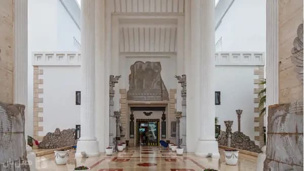 نمای بیرونی هتل داریوش کیش