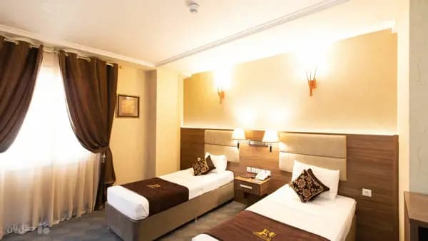 اتاق دوتخته تویین در هتل آسمان اصفهان