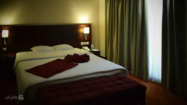 سوئیت لوکس یک خوابه در هتل هما 2 مشهد