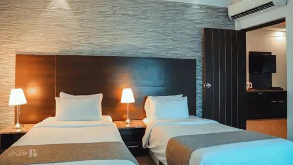اتاق دو تخته تویین در هتل سورینت صدف کیش