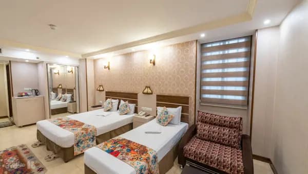 تصویر اتاق سه تخته هتل ونوس اصفهان اتاق سه تخته در هتل ونوس اصفهان