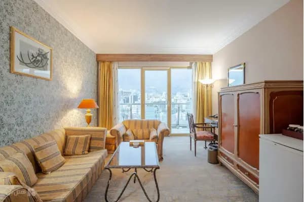 تصویر نمای داخلی اتاقهای هتل پارسیان استقلال تهران نمای داخلی اتاقهای هتل پارسیان استقلال تهران