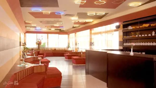 تصویر لابی هتل پارسیان انقلاب تهران لابی هتل پارسیان انقلاب تهران