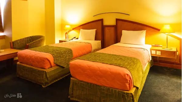 تصویر اتاق دو تخته تویین هتل پارس شیراز اتاق دو تخته تویین در هتل پارس شیراز