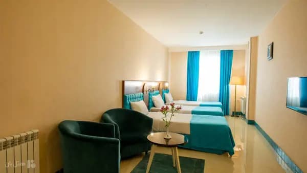 تصویر اتاق سه تخته هتل ارگ شیراز اتاق سه تخته در هتل ارگ شیراز