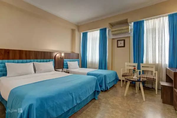 تصویر اتاق سه تخته هتل ارگ شیراز اتاق سه تخته در هتل ارگ شیراز