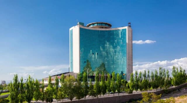 نمای اصلی هتل پارس ائلگلی تبریز