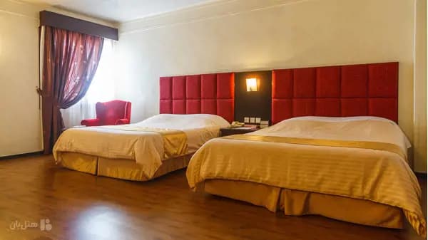 تصویر اتاق چهار تخته هتل ایران مشهد اتاق چهار تخته هتل ایران مشهد