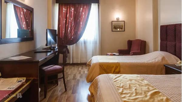 تصویر اتاق دو تخته تویین هتل ایران مشهد اتاق دو تخته تویین هتل ایران مشهد