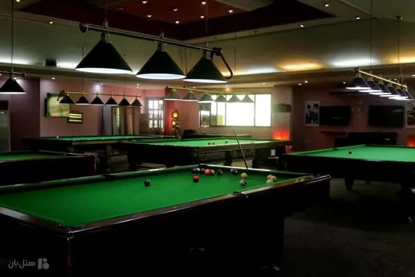 تصویر سالن بیلیارد هتل آریان کیش سالن بیلیارد هتل آریان کیش