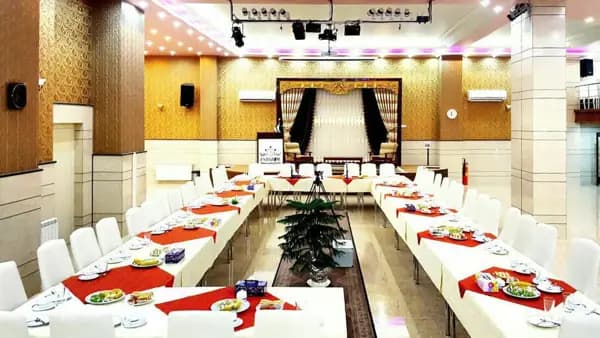 تصویر سالن کنفرانس هتل استقبال تبریز سالن کنفرانس هتل استقبال تبریز