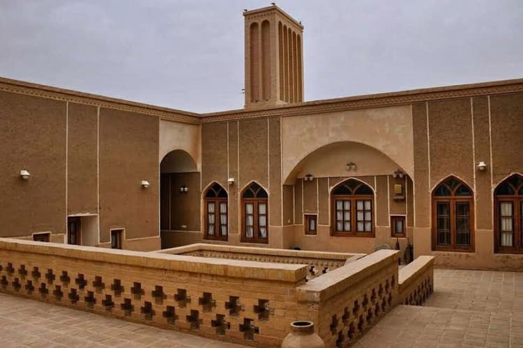 هتل سنتی یه تا خور و بیابانک هتل سنتی یه تا خور و بیابانک